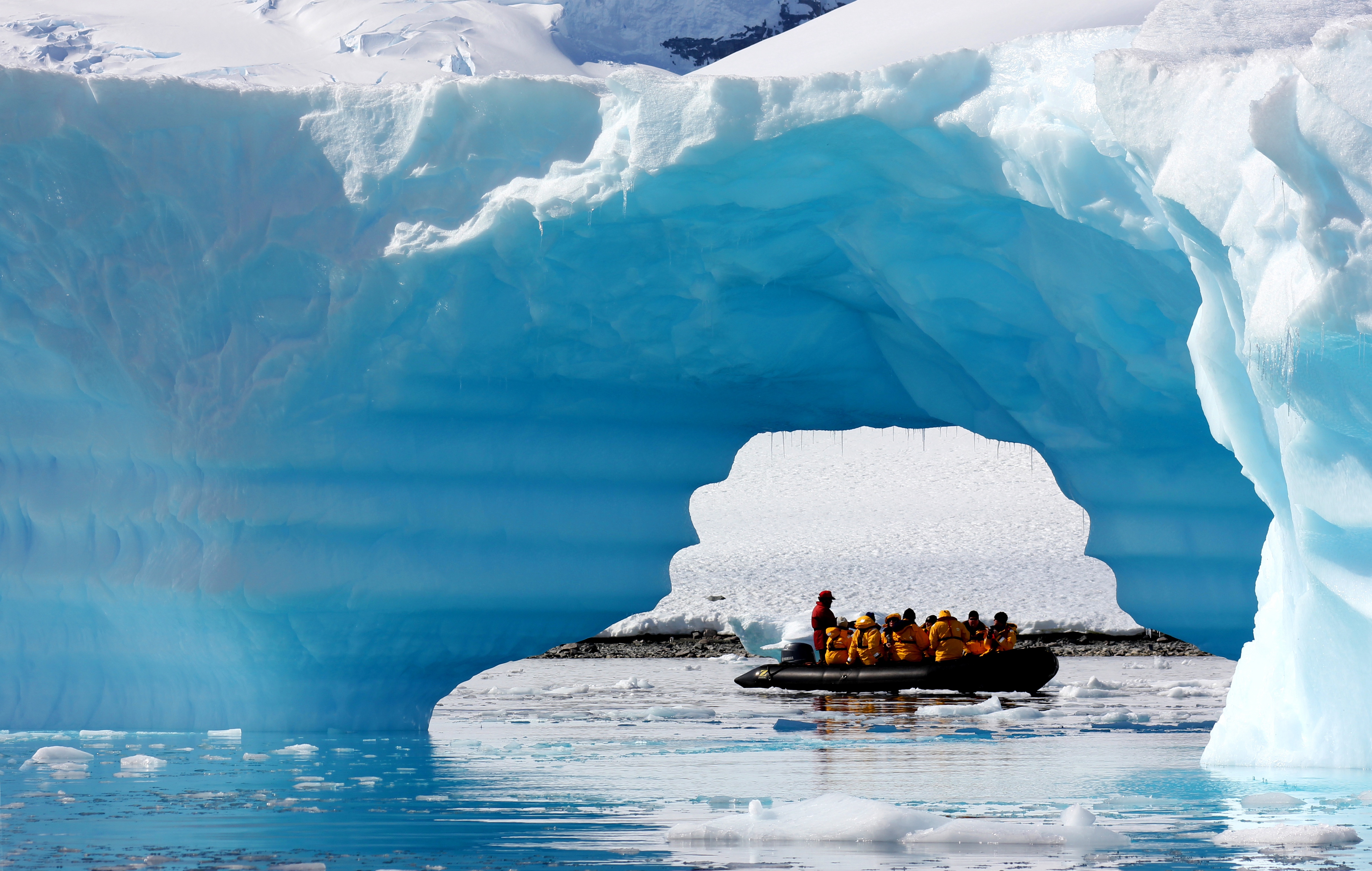 Antarctica_Zodiac_Quark_Expeditions_.jpg