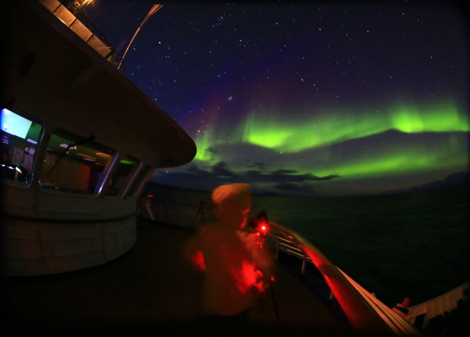 Northern_Lights_East_Greenland_Robert_Lee-1.jpg