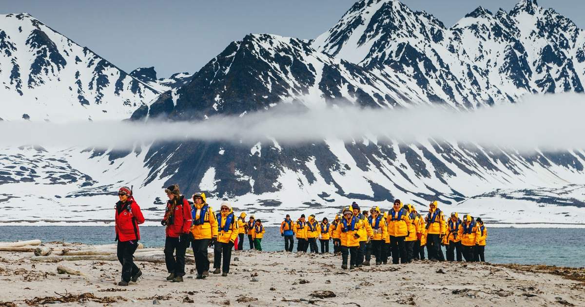 Intro to Spitsbergen: Fjords, Glaciers and Wildlife of Svalbard